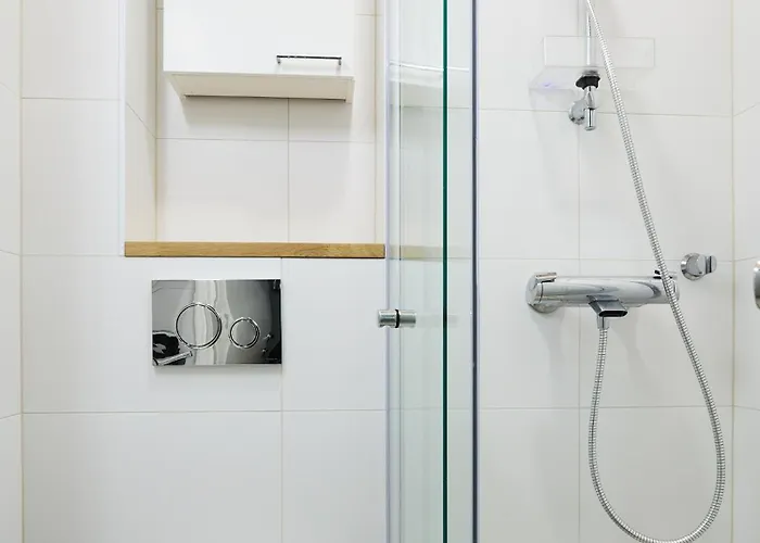 Beautiful In Heart Of Downtown *